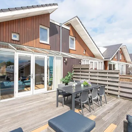 Meerzicht 57 - 3 Bedroom Appt With Sunny Terrace *