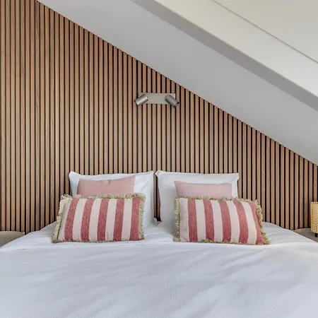 Meerzicht 57 - 3 Bedroom Appt With Sunny Terrace