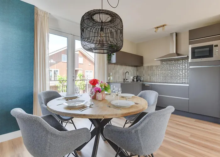 Meerzicht 57 - 3 Bedroom Appt With Sunny Terrace *