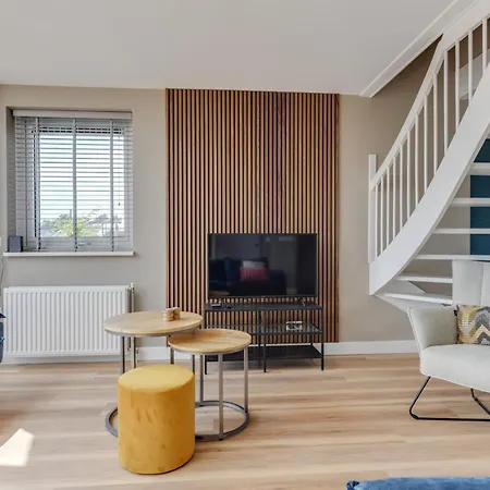 Meerzicht 57 - 3 Bedroom Appt With Sunny Terrace * Uitgeest