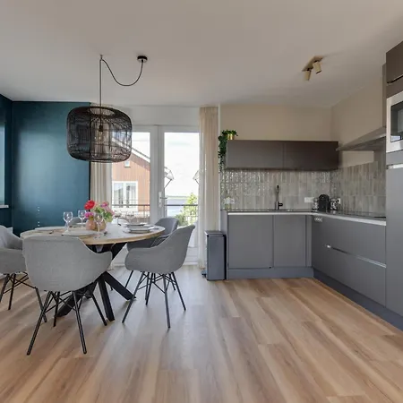 Meerzicht 57 - 3 Bedroom Appt With Sunny Terrace